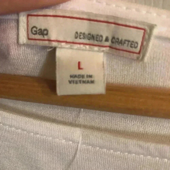 Gap - Picture 2 of 3